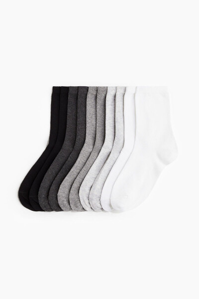 10 pairs of socks - 1