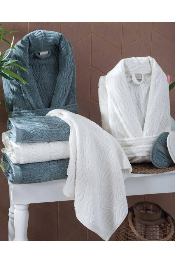 100% Cotton Dowry 8 Piece Gramaged Mussel Pattern Family Bathrobe Set - 1