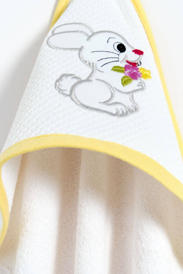 100% Cotton Yellow Muslin Unisex Baby Swaddle - White - 9