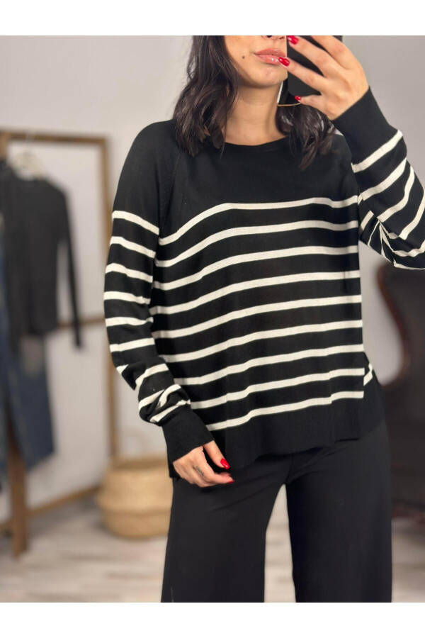 10542 Striped Basic Thin Knit Sweater with Crew Neck - 8