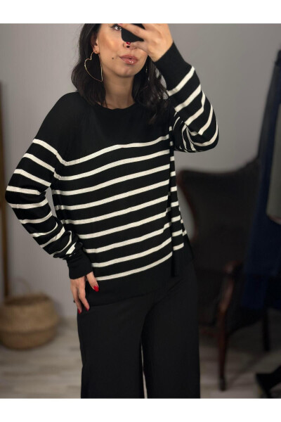 10542 Striped Basic Thin Knit Sweater with Crew Neck - 10