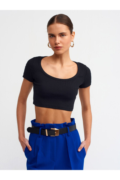 30876 Qisqa Yengli Crop Top - Qora - 13