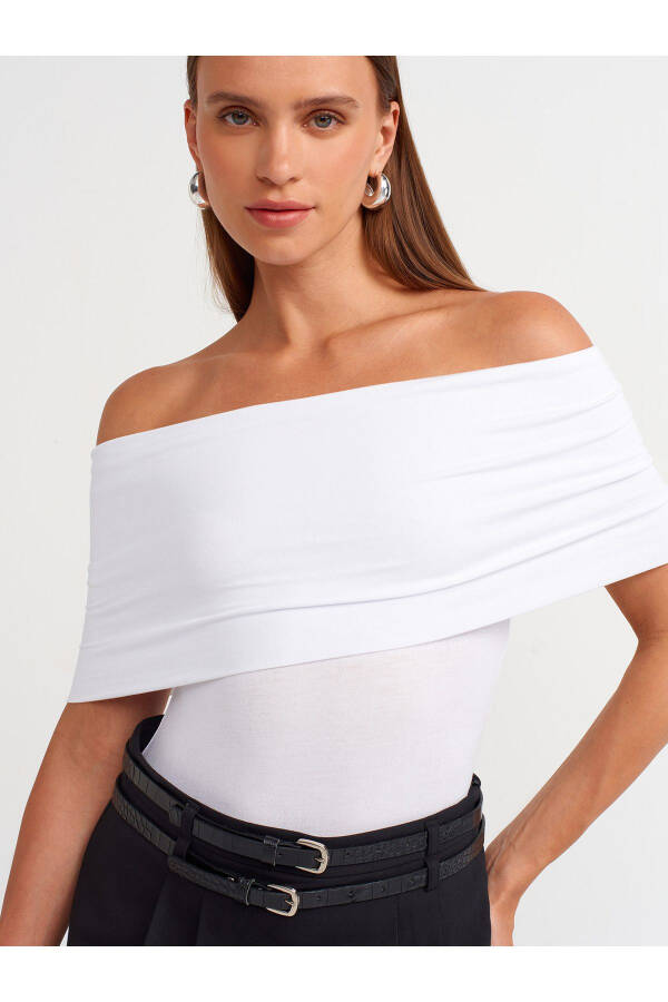 30919 Off-Shoulder Top - White - 20