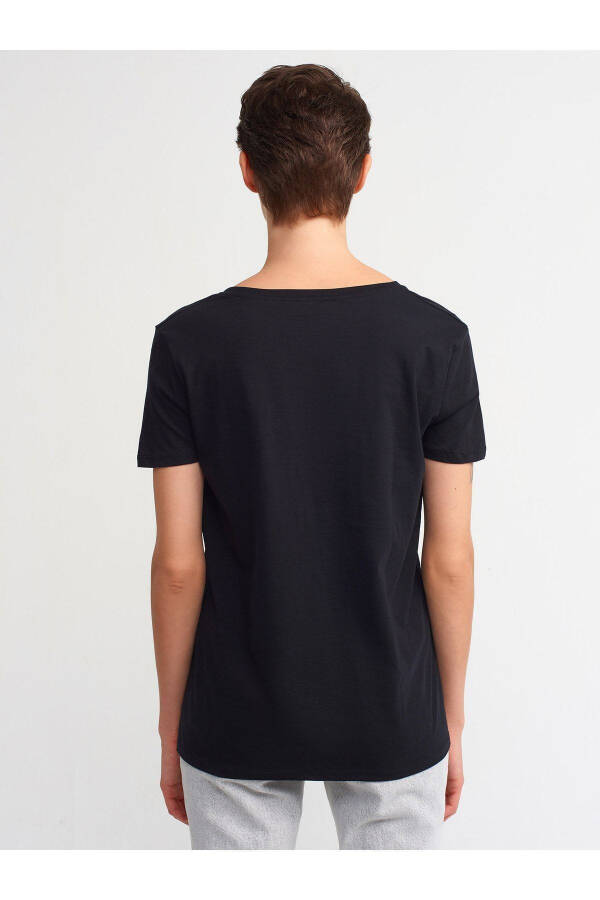 3470 V Neck Basic T-shirt - Black - 3