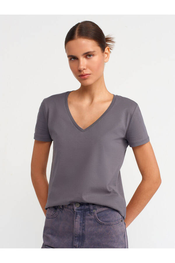 3470 V Neck Basic T-Shirt - Smoke - 13