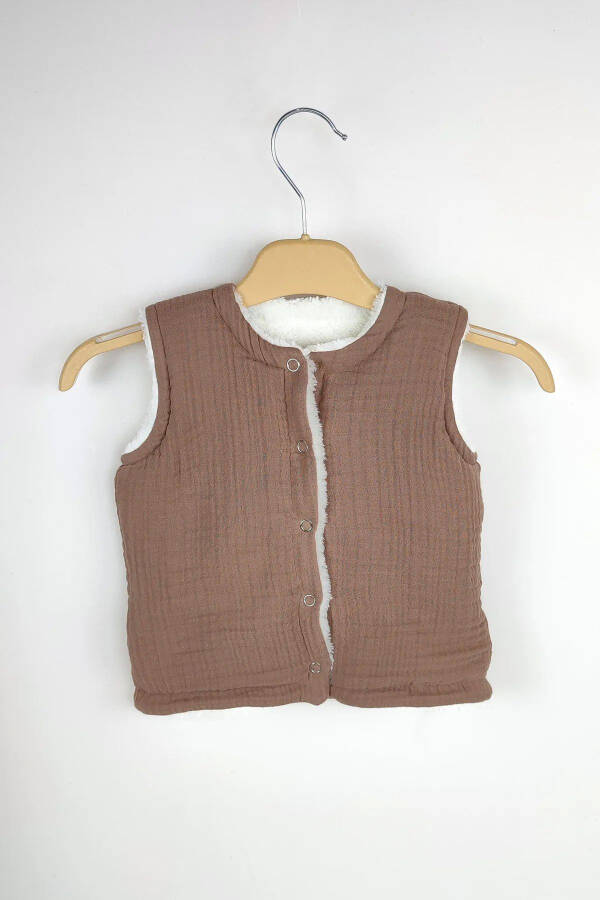 4-layer muslin & Wellsoft baby vest - 2