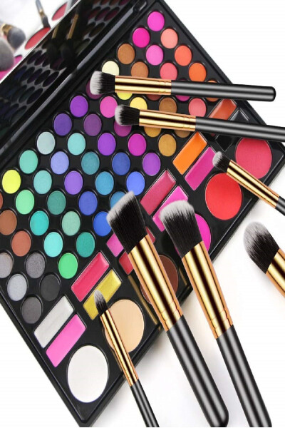 54 Color Eyeshadow Palette + 10 Piece Brush Set - 4