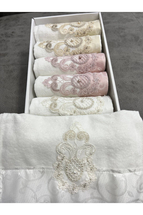 6-Piece Lace 30x50 Boxed Kitchen Towel Set - 5