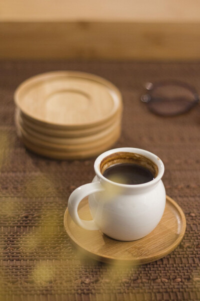 6 Piece Porcelain Coffee Cup Set with Bamboo Saucers - 11