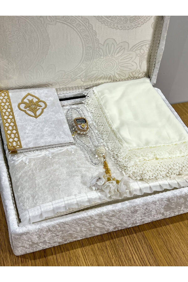 6 piece velvet prayer rug set, dowry chest with bride and groom set. - 1