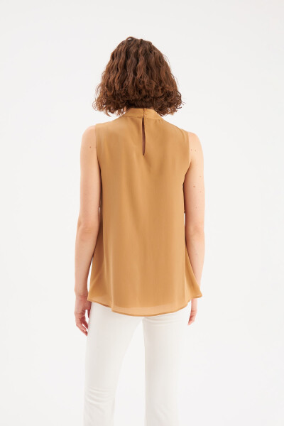 Accessory Detailed Ruffle Blouse - Camel - 6