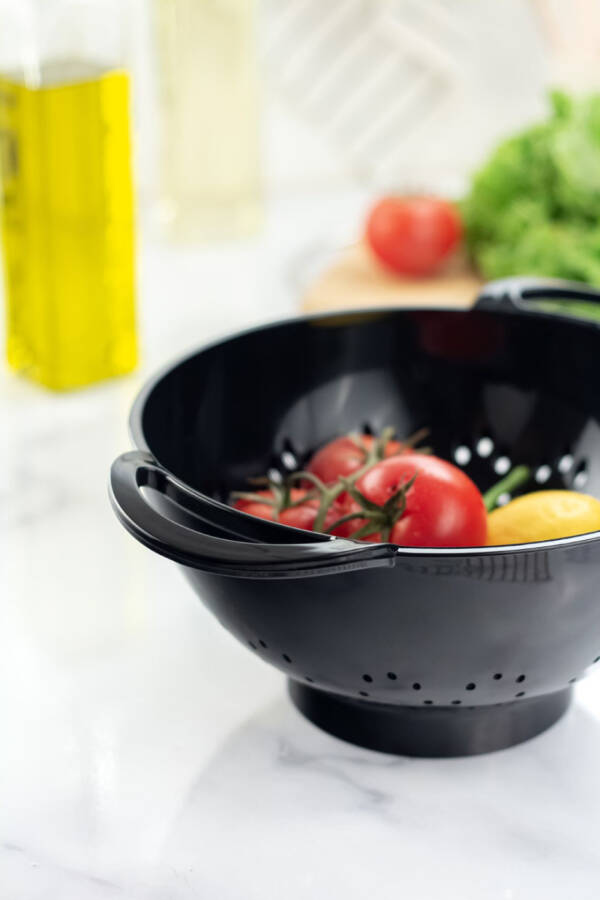 Acrylic Black Pasta Strainer & Vegetable Fruit Strainer - 3