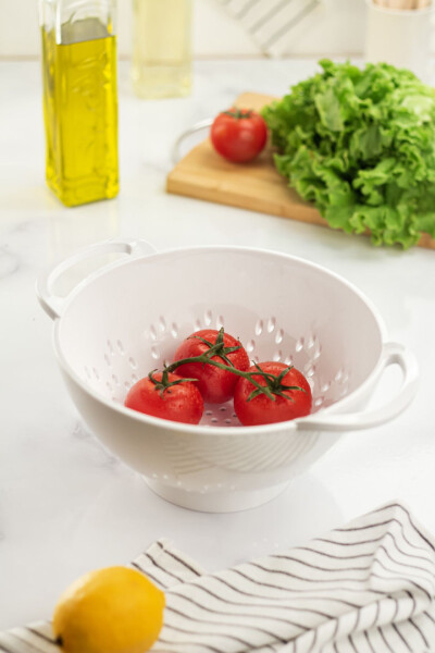 Acrylic White Pasta Strainer & Vegetable Fruit Colander - 1