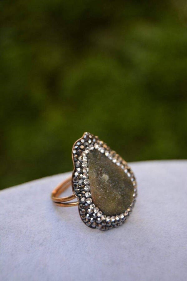 Adjustable Women's Ring with Chrysoprase Stone - 2