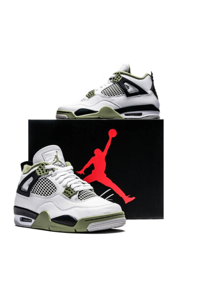 Air Jordan 4 Retro Seafoam (women's) Women's Athletic Shoe - 6