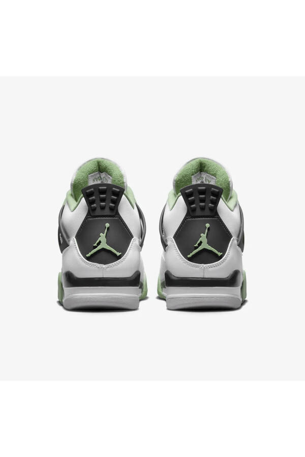 Air Jordan 4 Retro Seafoam (women's) Women's Athletic Shoe - 7