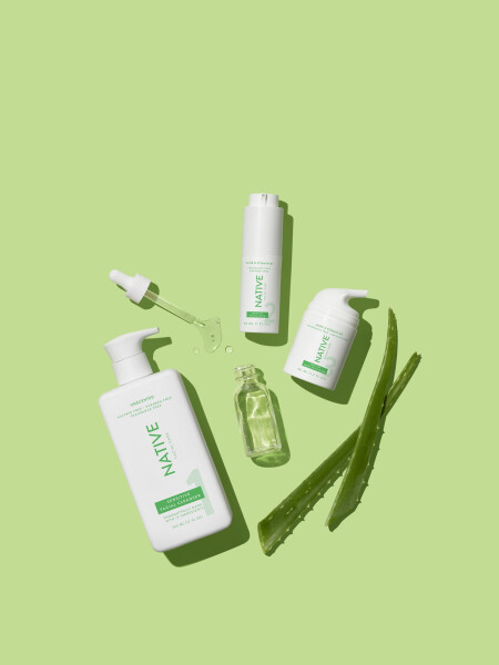 Aloe va Niacinamide bilan sezgir teri uchun tabiiy yuz namlagich, hidi yo'q, 1,7 untsiya - 17