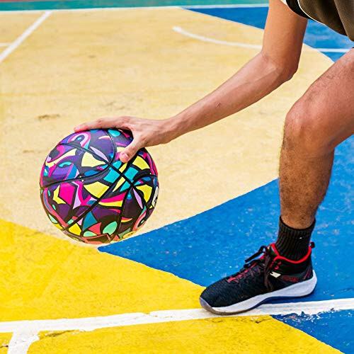 AND1 Street Grip Premium Kompozit Deri Basketbol Topu ve Pompa - Resmi Boyut 7 (29.5”) Sokak Basketbolu, Kapalı ve Açık Hava Basketbol Oyunları İçin Yapılmış - 6