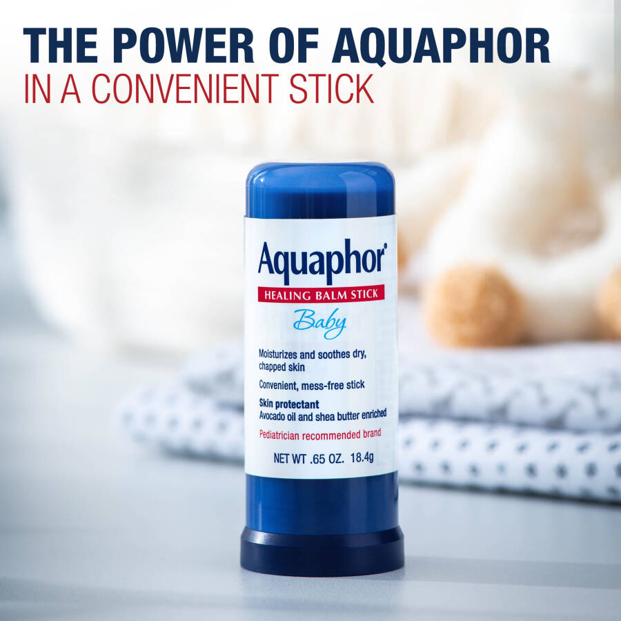 Aquaphor Baby İyileştirici Balm Dudak Çubuğu Avokado Yağı ve Shea Yağıyla, 0,65 Oz - 2