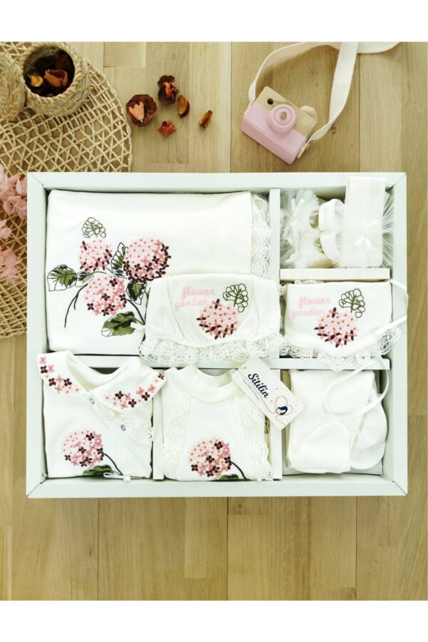 Baby Girl Natural 10 Piece Hospital Discharge Set with Canvas Flower Pattern, Natural Bay Leaf Soap - 2