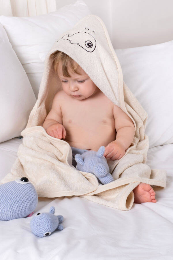 Bamboo Fish Embroidered Baby Towel Swaddle And Bag Set - 11