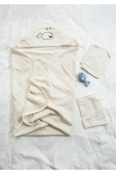 Bamboo Fish Embroidered Baby Towel Swaddle And Bag Set - 13