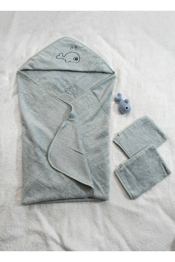 Bamboo Fish Embroidered Baby Towel Swaddle And Washcloth Set - 6