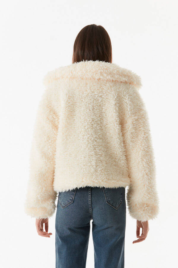 Basic Buttoned Plush Jacket - 14