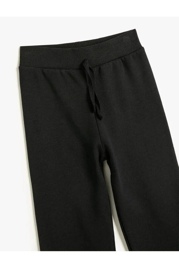 Basic Jogger Sweatpants with Elastic Waistband - 15