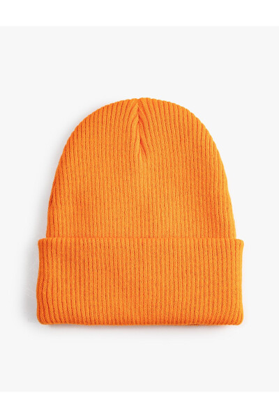 Basic knitted beanie with a ribbed band - 1