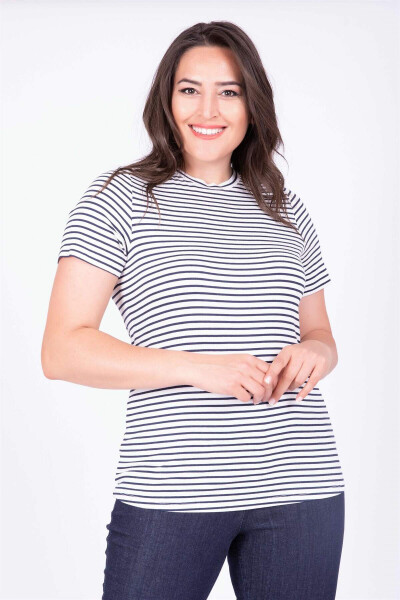 Basic T-Shirt with Round Neck - 1