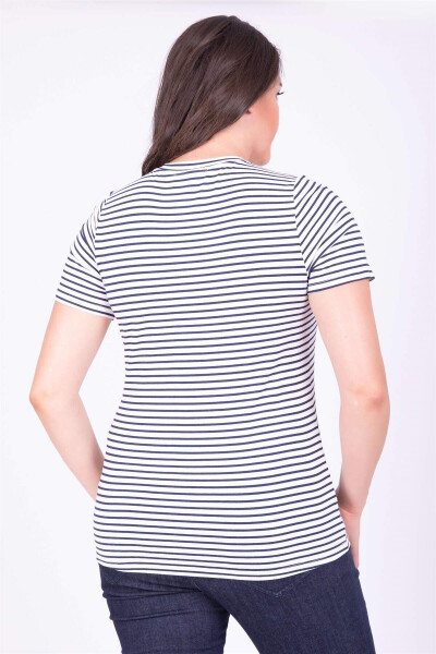 Basic T-Shirt with Round Neck - 3