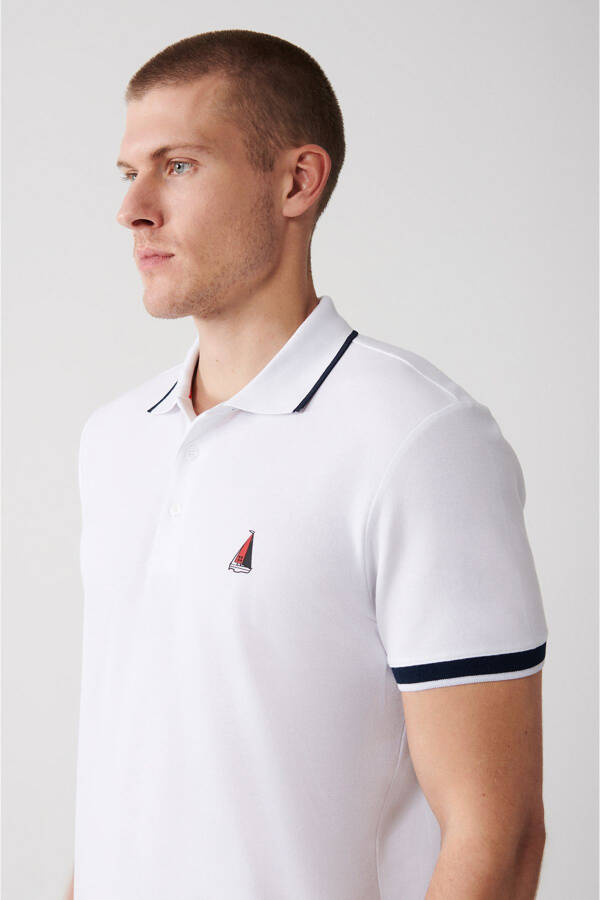 Beyaz pamuk polo yaka t-shirt. - 9