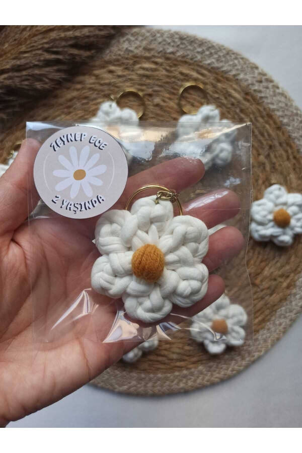 Birthday, Wedding, Henna, Engagement Woven Daisy Model Keychain 10 Pieces - 2