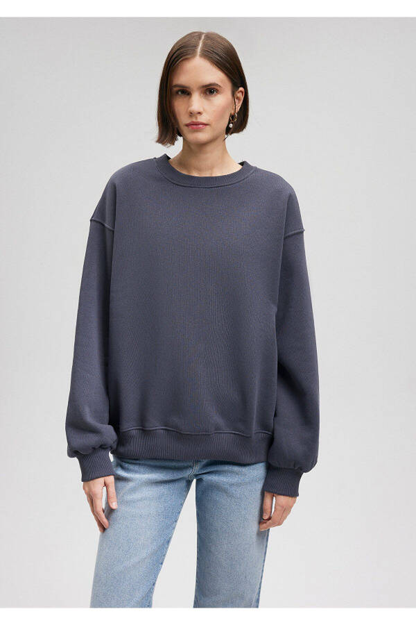 Bisiklet Yaka Lacivert Basic Sweatshirt 1610198-70726 - 27