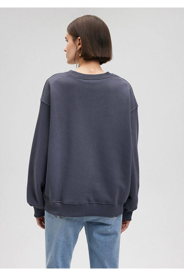 Bisiklet Yaka Lacivert Basic Sweatshirt 1610198-70726 - 28