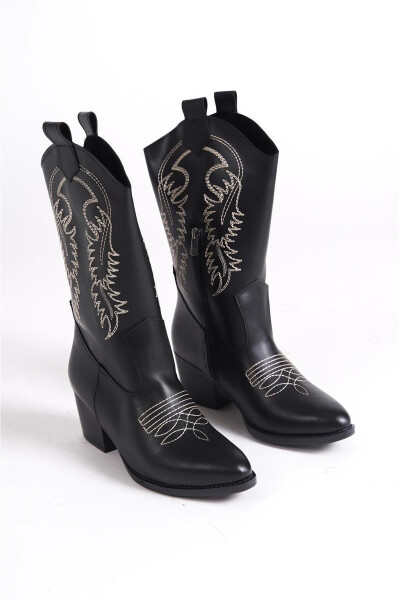 Black and white embroidered zippered women's cowboy boots - 4