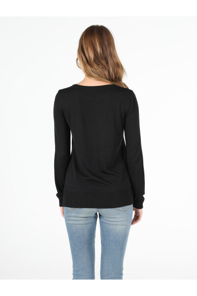 Black bisiklet neck women's sweater, regular fit. - 2