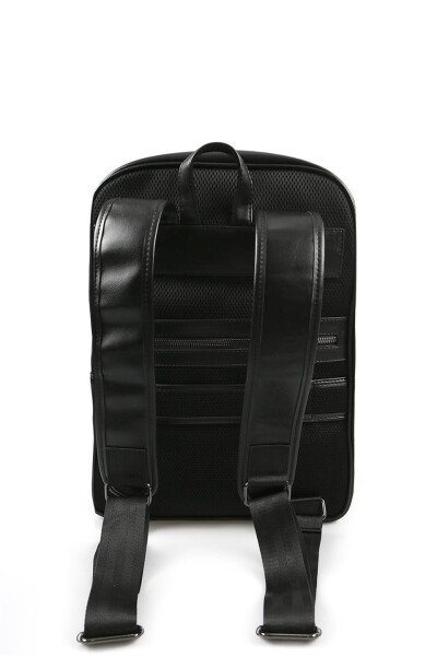 Black casual backpack with zipper. - 15