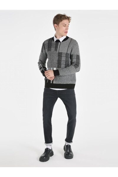 Black, checkered, crew neck sweater for men. - 3