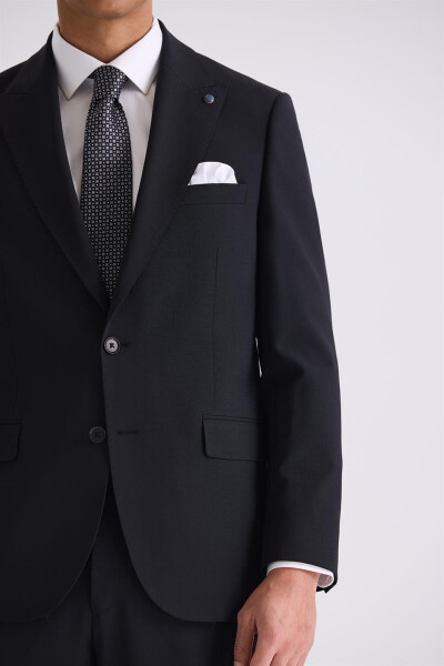 Black Classic Fit Peak Lapel Wool Suit - 7