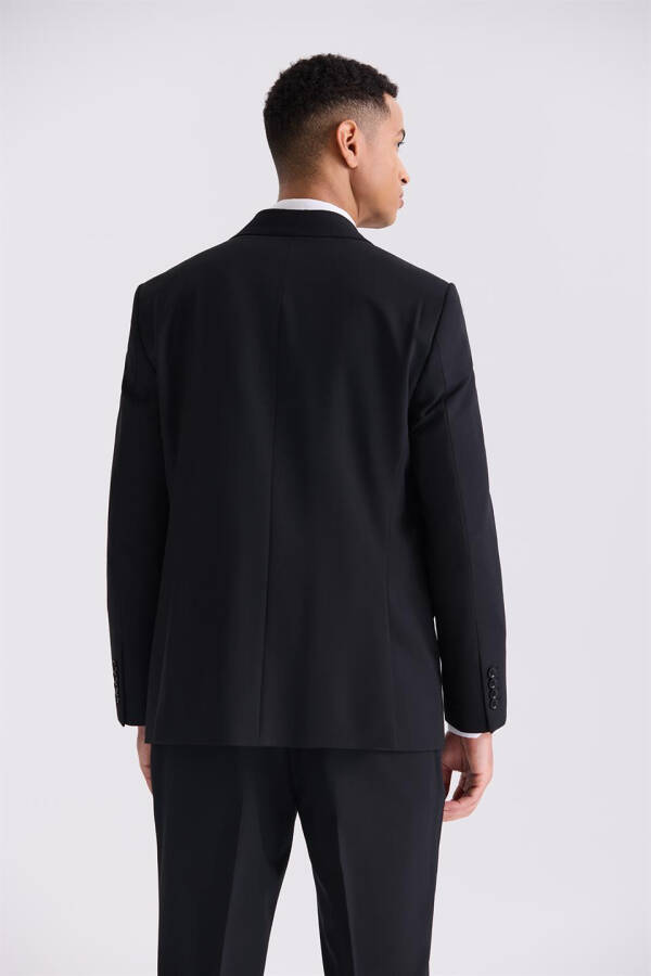 Black Classic Fit Peak Lapel Wool Suit - 8