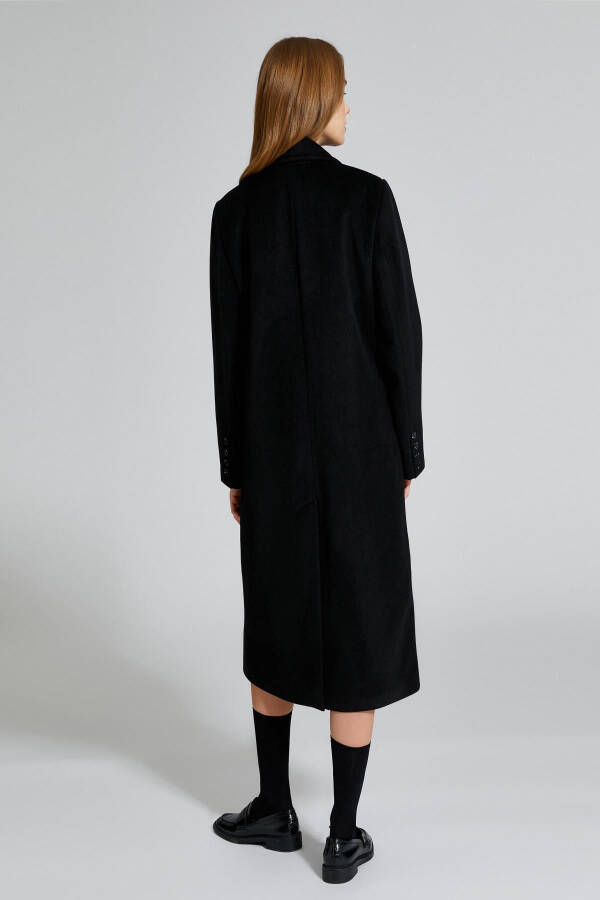 Black Coat Woman - 4