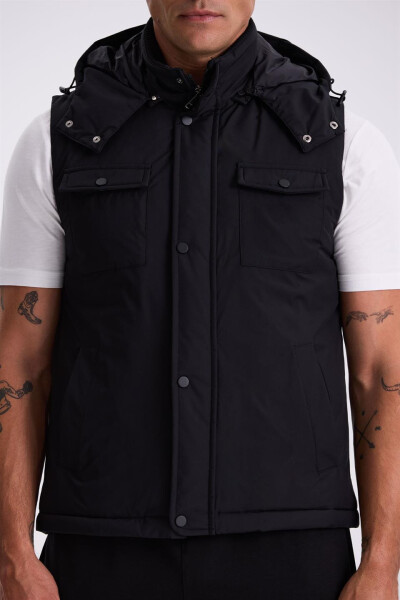 Black Comfort Fit Pocket Hooded Relaxed Fit Safari Vest - 3