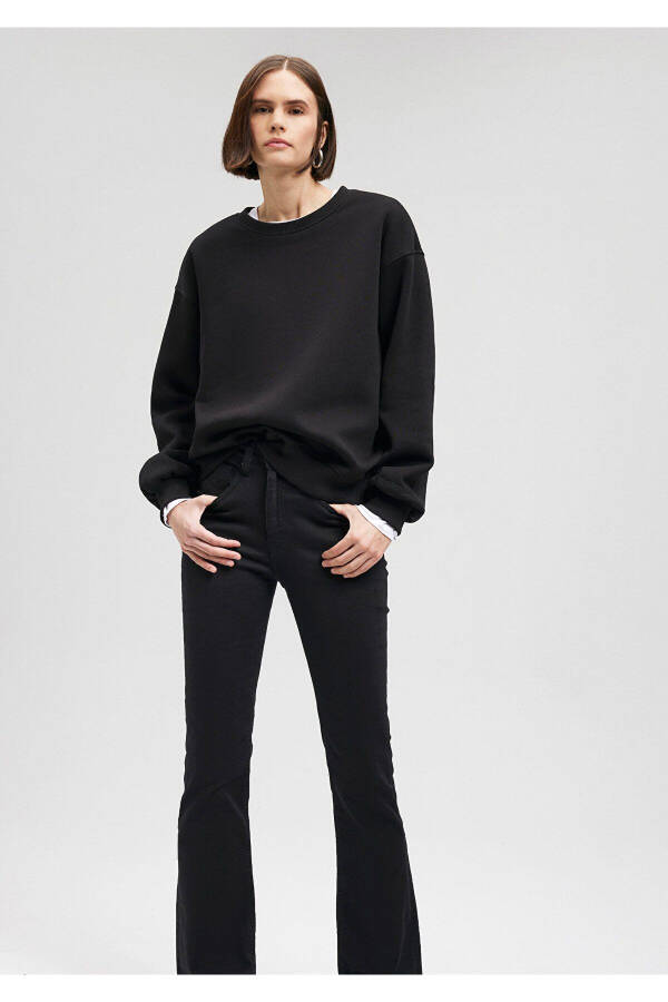 Black Crew Neck Basic Sweatshirt 1610198-900 - 16