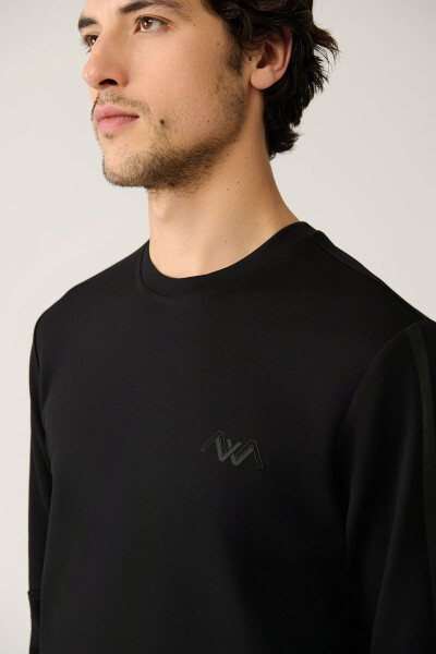 Black Crew Neck Sweatshirt - 2