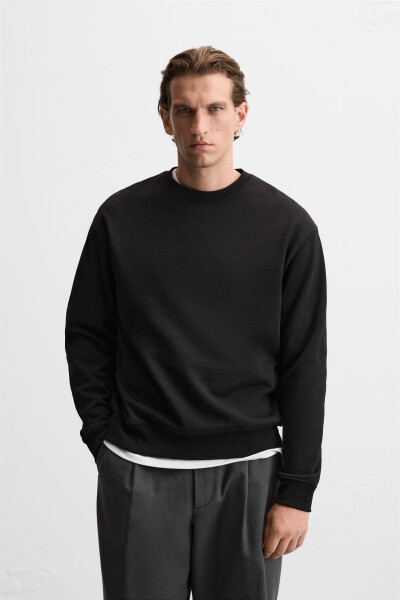 Black crew neck sweatshirt - 11