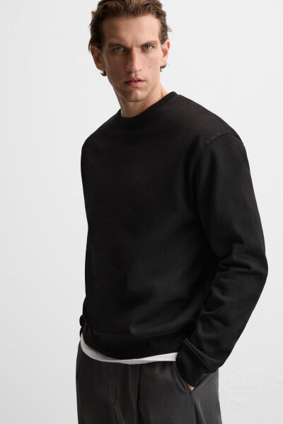 Black crew neck sweatshirt - 15