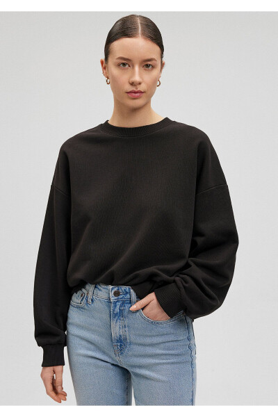 Black Crewneck Basic Sweatshirt 1611770-900 - 20