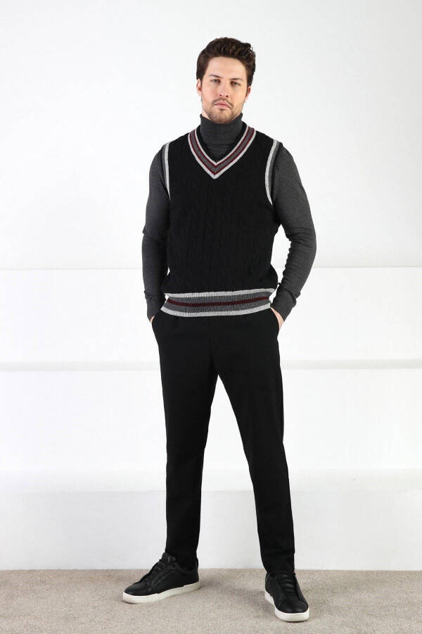 Black Knit Pattern V-Neck Wool Men's Sweater - 3